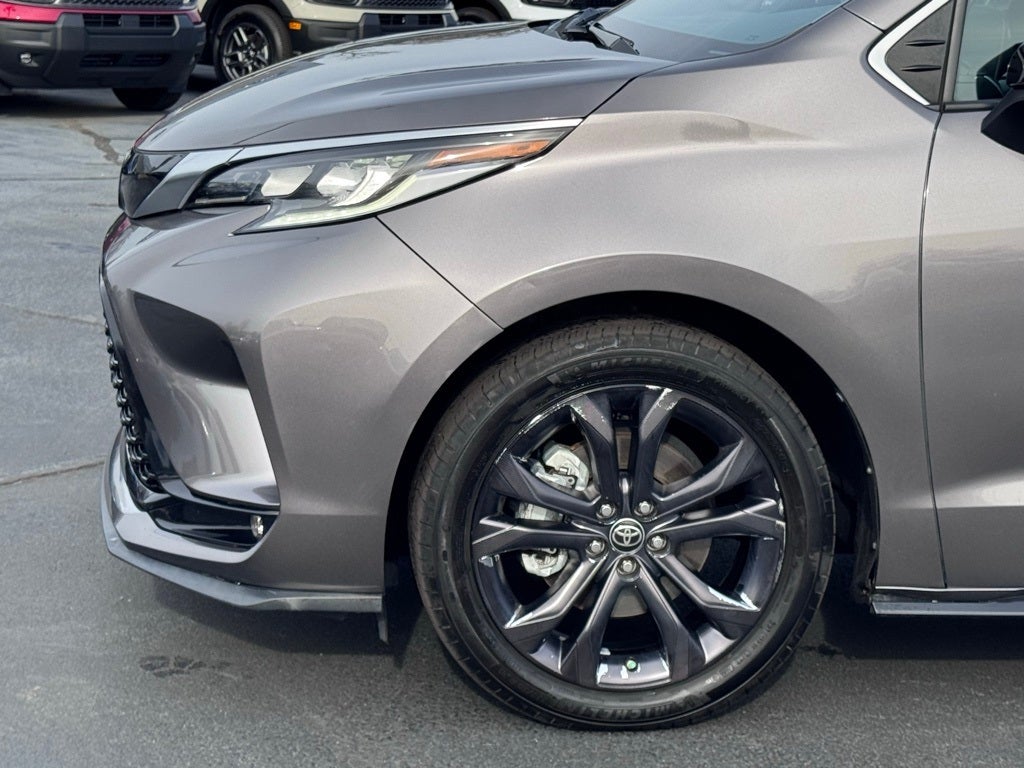 2022 Toyota Sienna XSE 7 Passenger