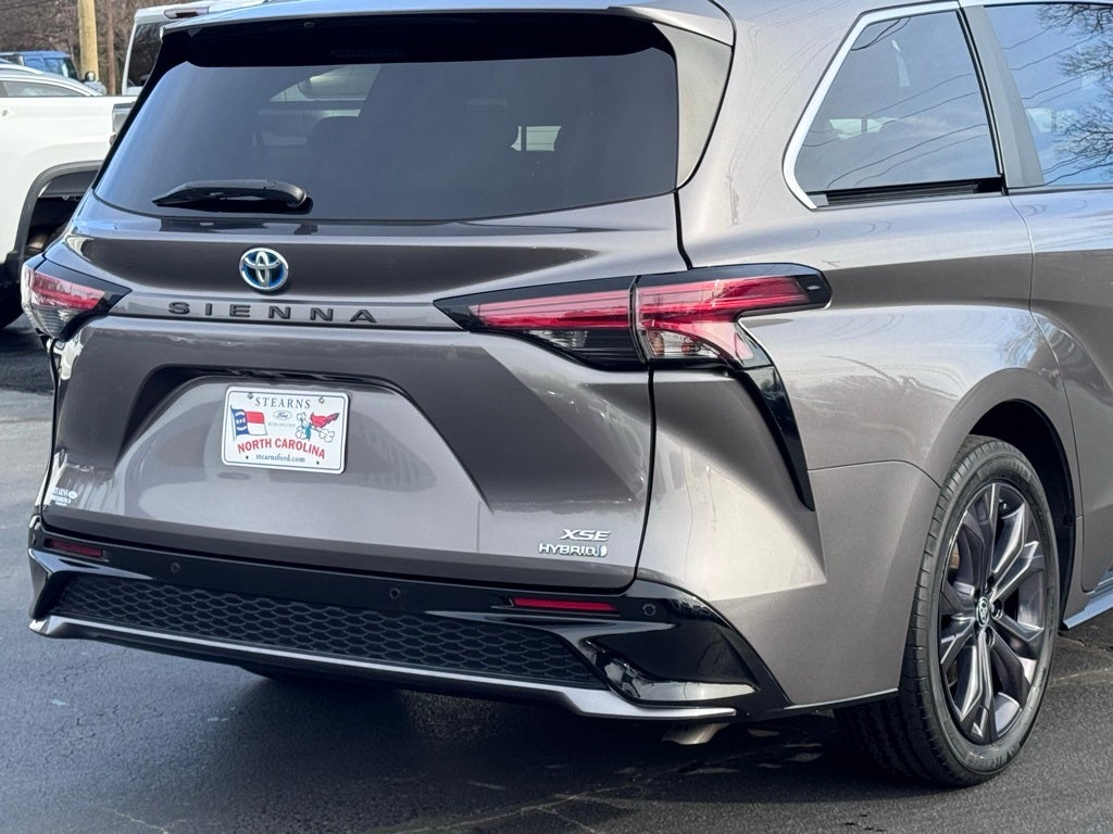 2022 Toyota Sienna XSE 7 Passenger
