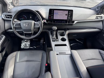 2022 Toyota Sienna XSE 7 Passenger