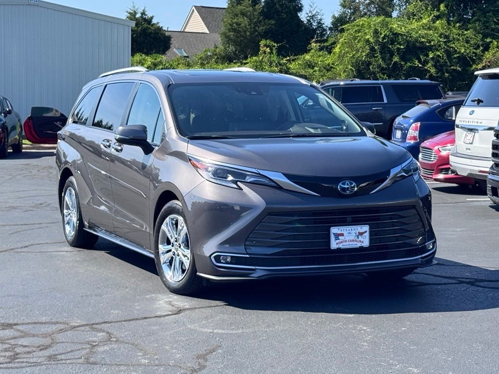 2023 Toyota Sienna Platinum 7 Passenger