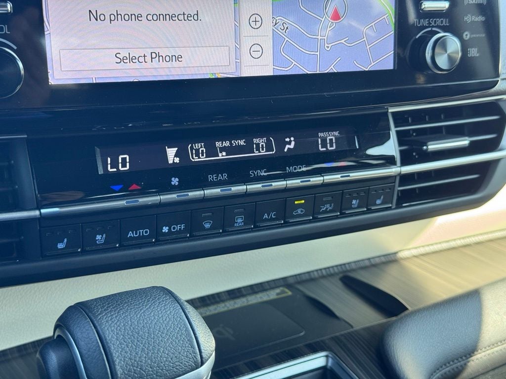 2023 Toyota Sienna Platinum 7 Passenger