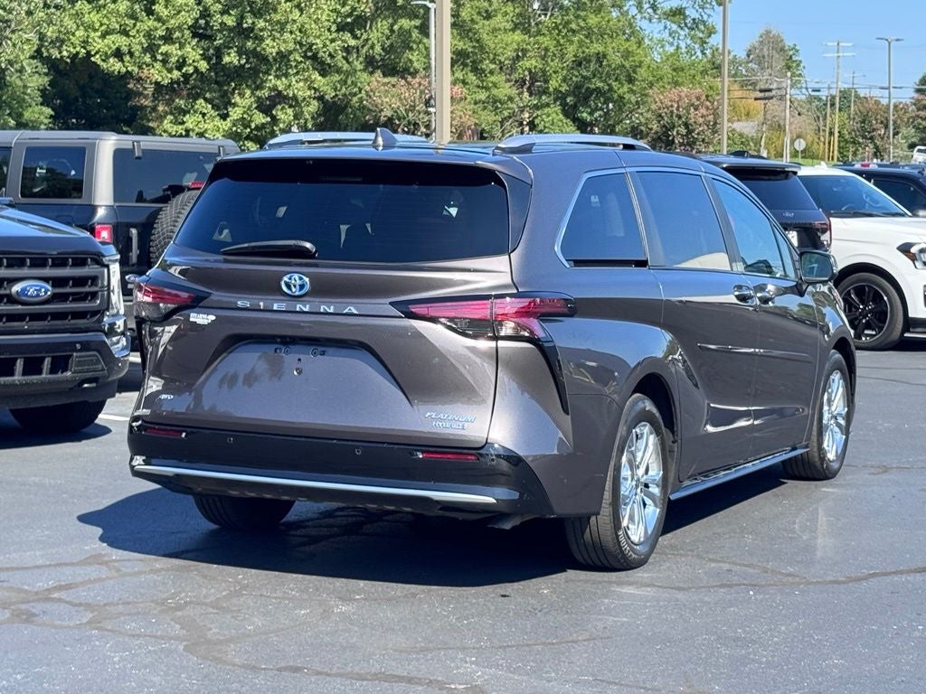 2023 Toyota Sienna Platinum 7 Passenger