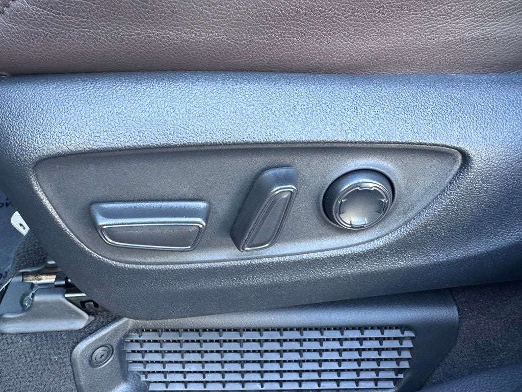 2023 Toyota Sienna Platinum 7 Passenger