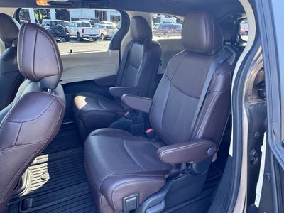 2023 Toyota Sienna Platinum 7 Passenger