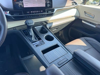 2023 Toyota Sienna Platinum 7 Passenger