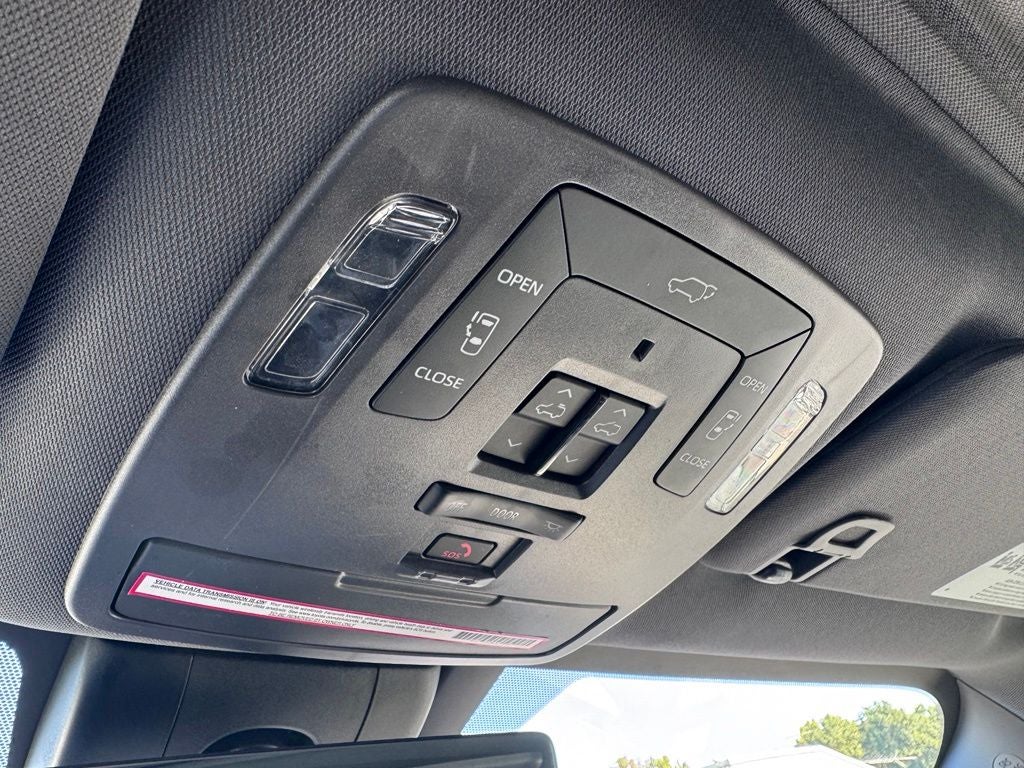 2023 Toyota Sienna Platinum 7 Passenger