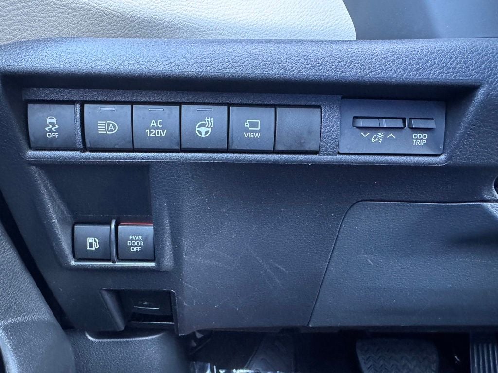 2023 Toyota Sienna Platinum 7 Passenger