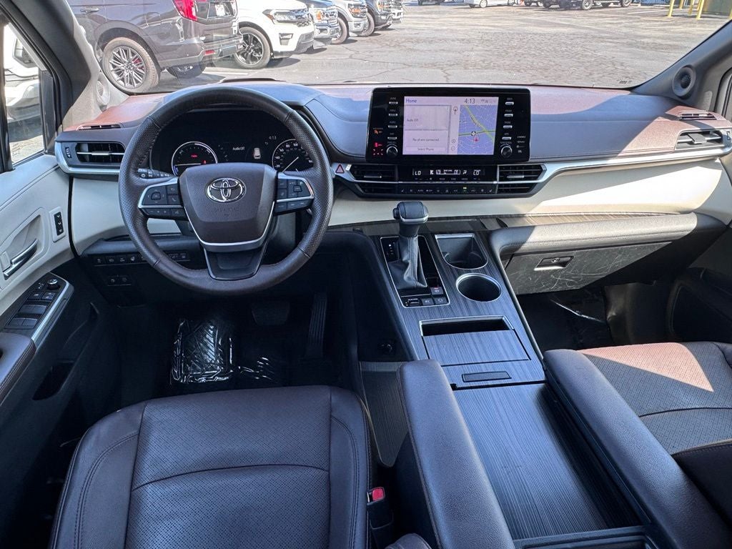2023 Toyota Sienna Platinum 7 Passenger