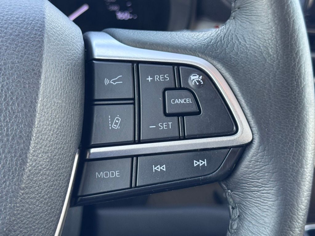 2021 Toyota Sienna XLE 8 Passenger