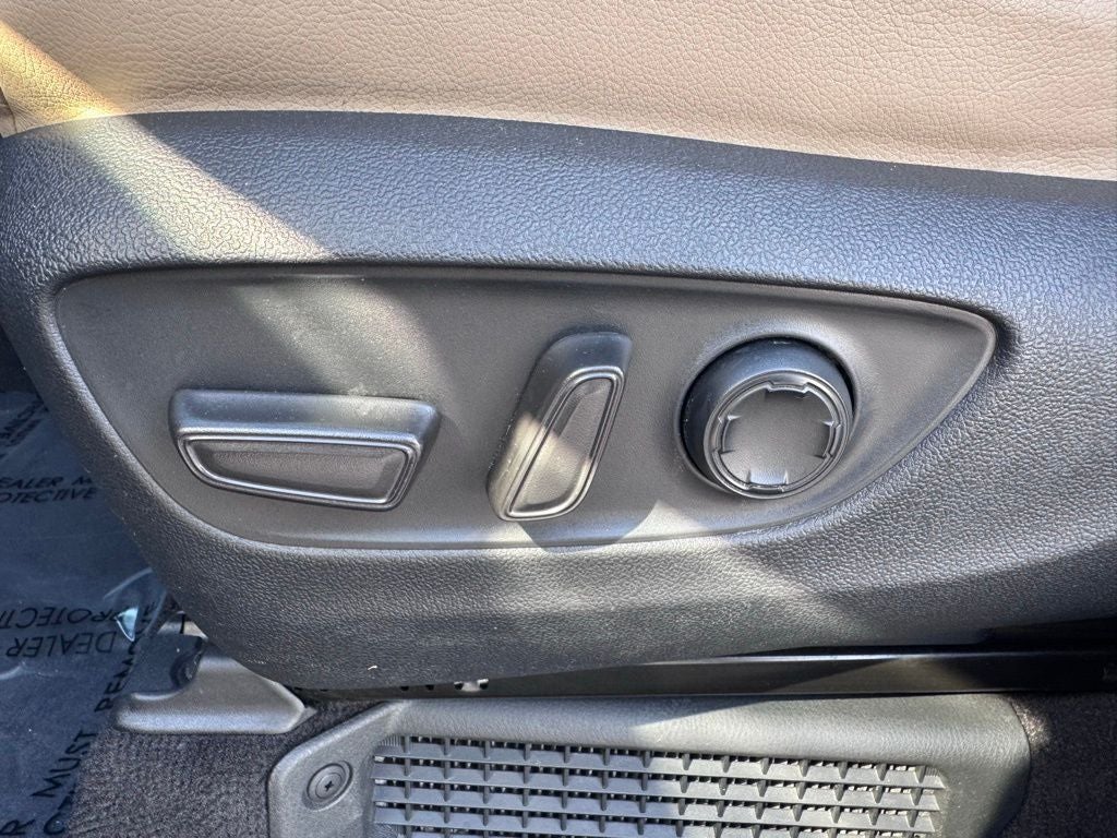 2021 Toyota Sienna XLE 8 Passenger