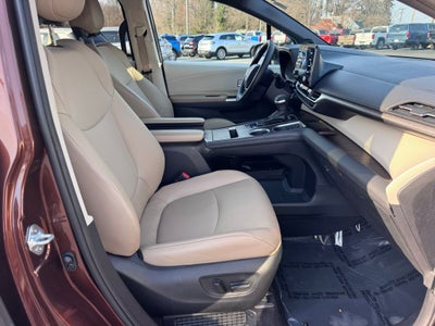 2021 Toyota Sienna XLE 8 Passenger