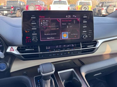 2021 Toyota Sienna XLE 8 Passenger