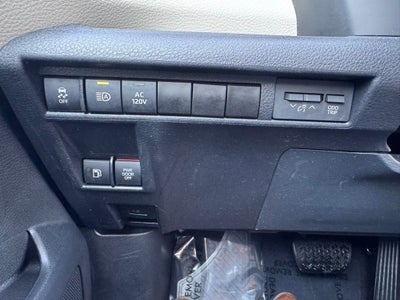 2021 Toyota Sienna XLE 8 Passenger