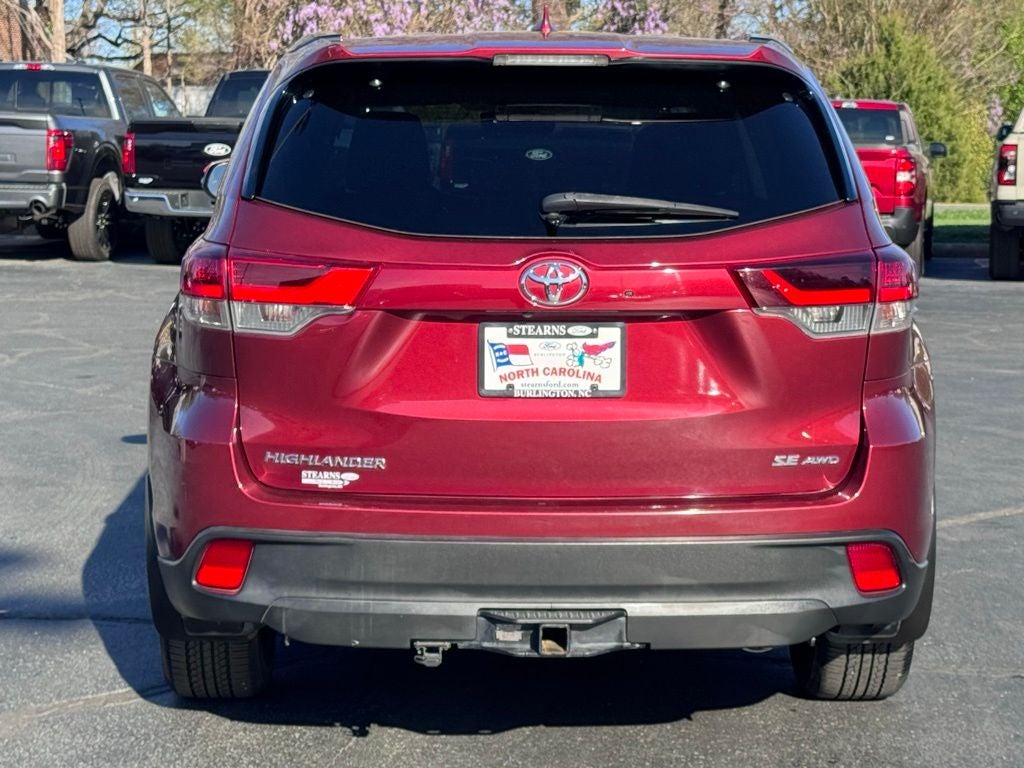 2019 Toyota Highlander SE