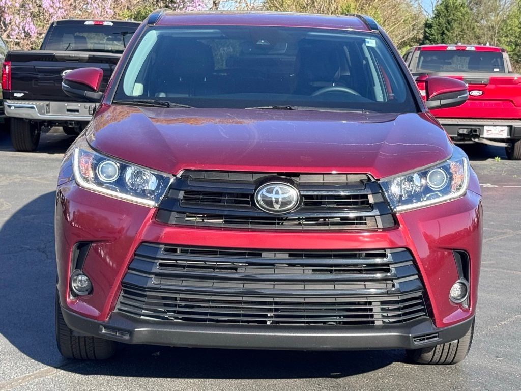 2019 Toyota Highlander SE