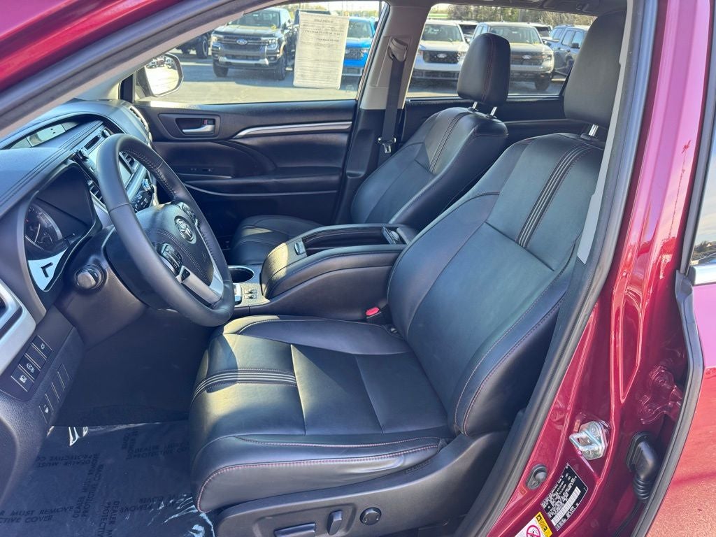 2019 Toyota Highlander SE