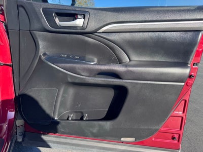 2019 Toyota Highlander SE