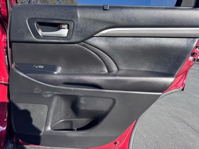 2019 Toyota Highlander SE