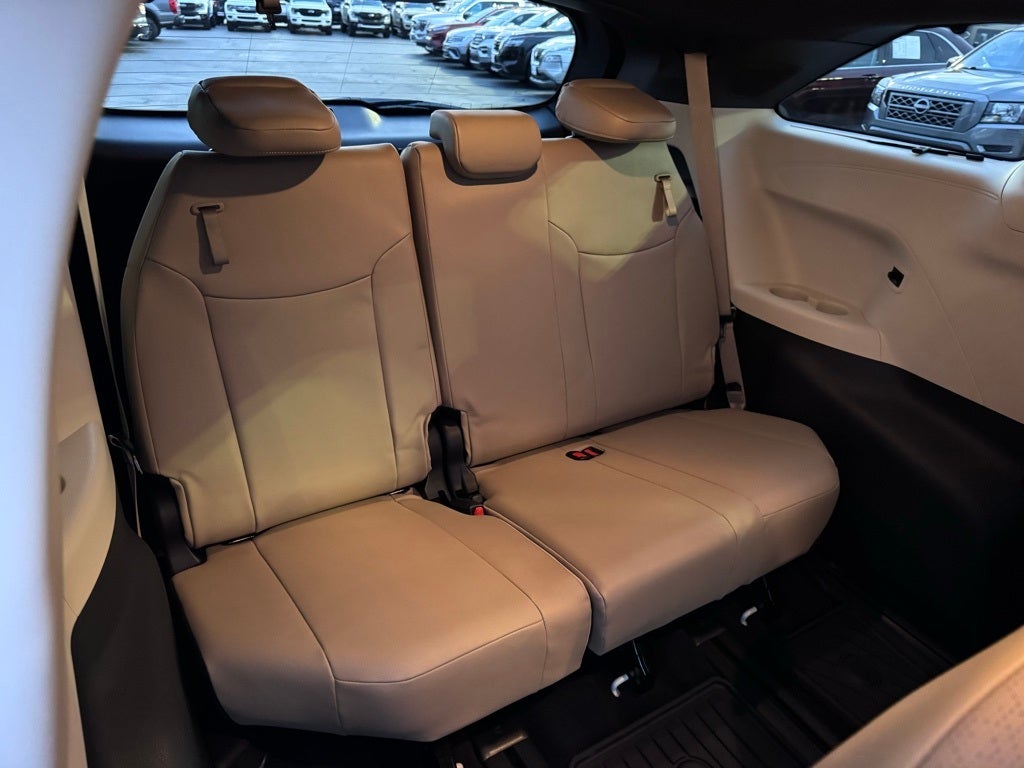 2024 Toyota Sienna Limited 7 Passenger