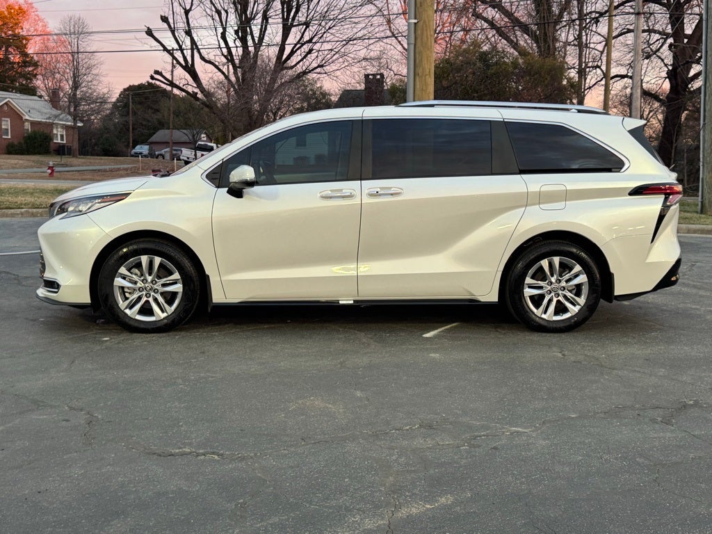 2024 Toyota Sienna Limited 7 Passenger