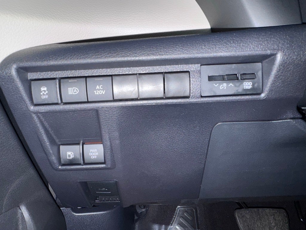 2024 Toyota Sienna Limited 7 Passenger