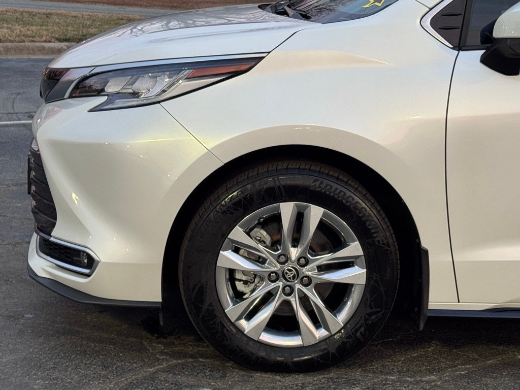 2024 Toyota Sienna Limited 7 Passenger