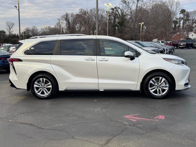 2024 Toyota Sienna Limited 7 Passenger
