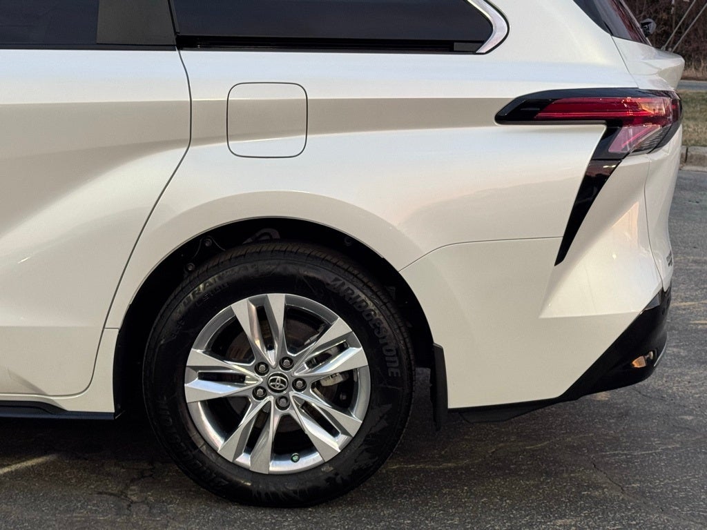 2024 Toyota Sienna Limited 7 Passenger
