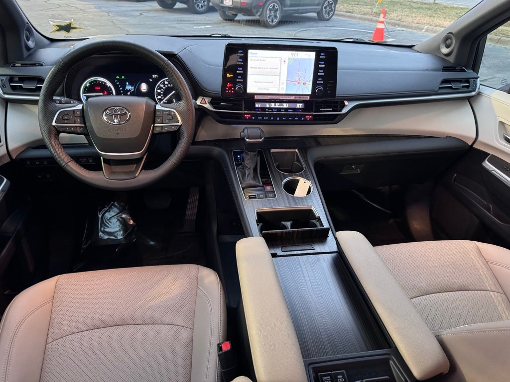 2024 Toyota Sienna Limited 7 Passenger