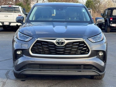 2022 Toyota Highlander LE