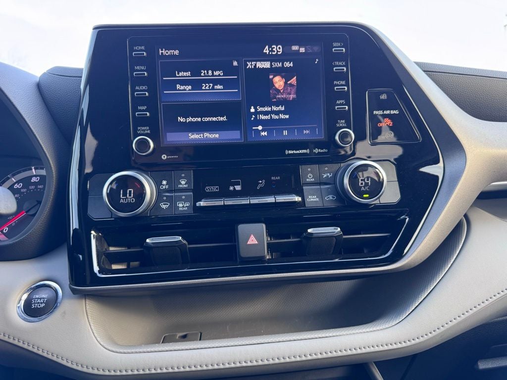 2022 Toyota Highlander LE