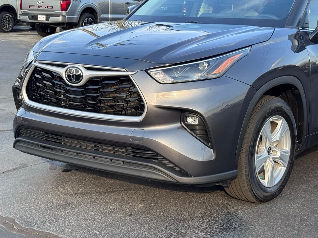 2022 Toyota Highlander LE