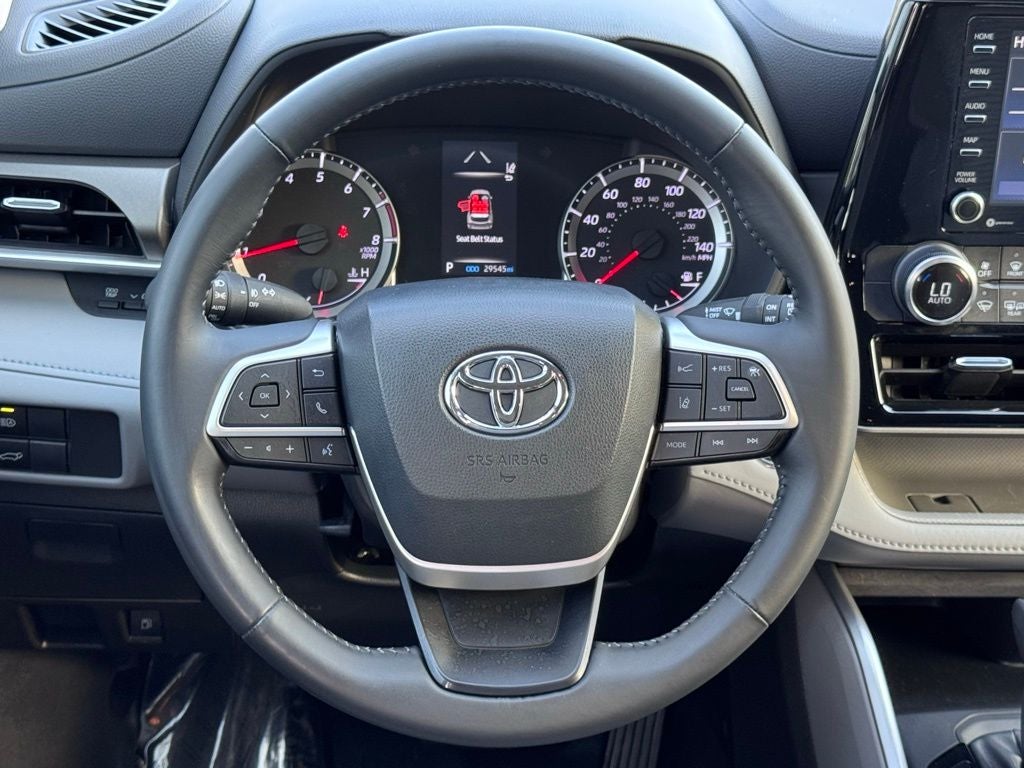 2022 Toyota Highlander LE