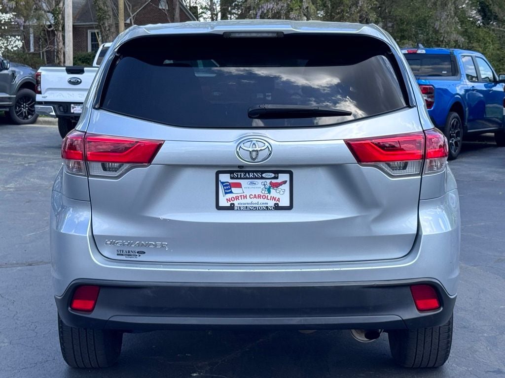 2019 Toyota Highlander LE