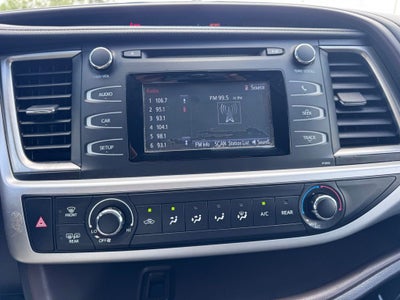 2019 Toyota Highlander LE