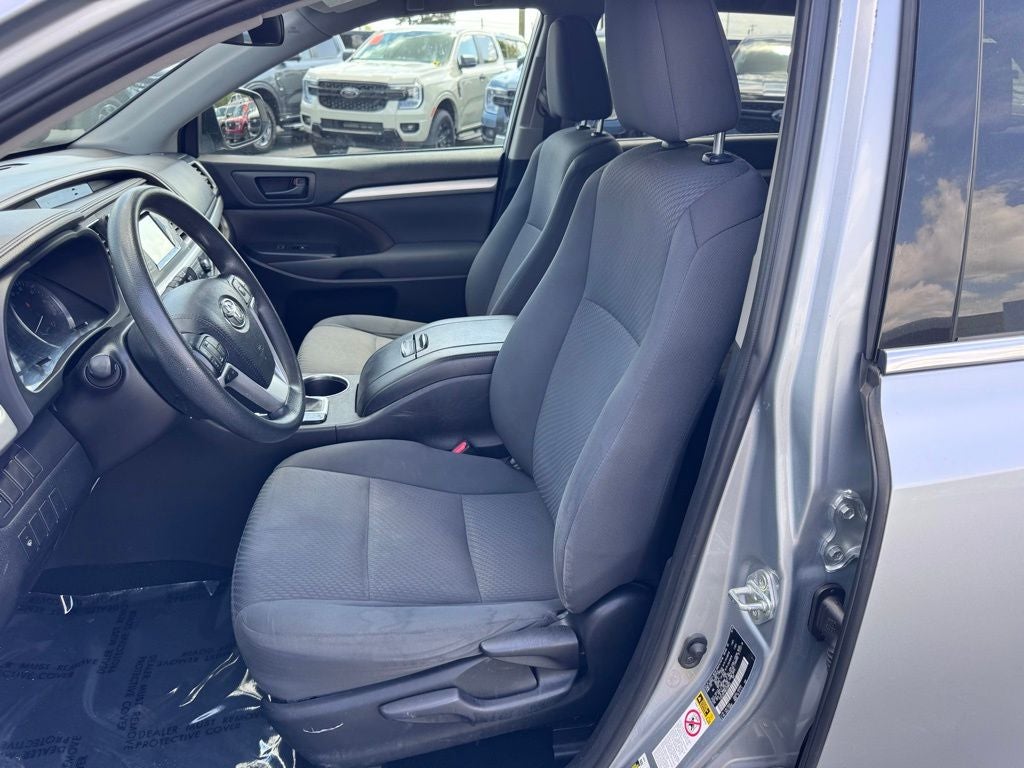 2019 Toyota Highlander LE