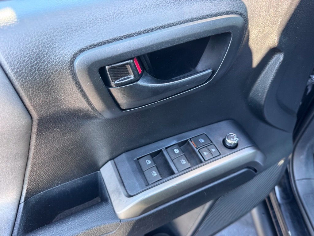 2017 Toyota Tacoma SR5 V6