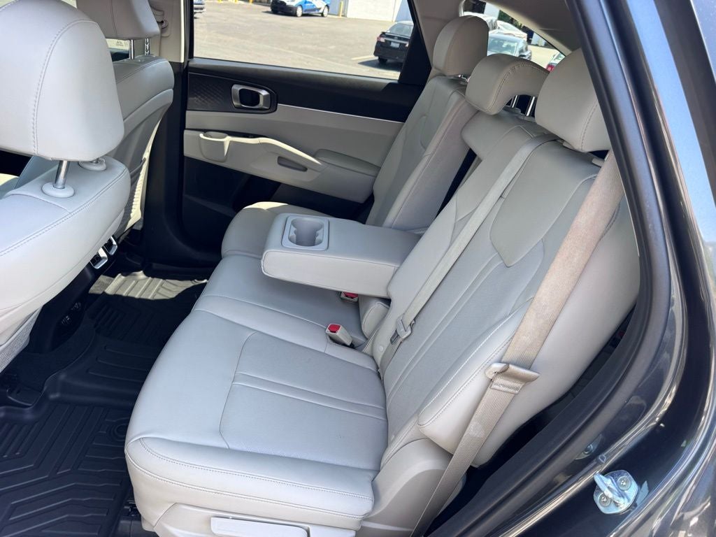 2022 Kia Sorento S