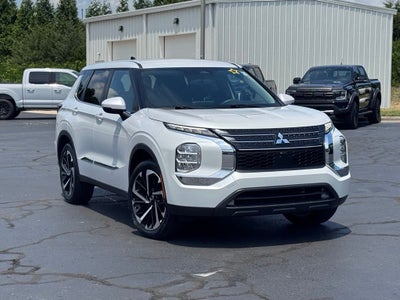 2022 Mitsubishi Outlander ES