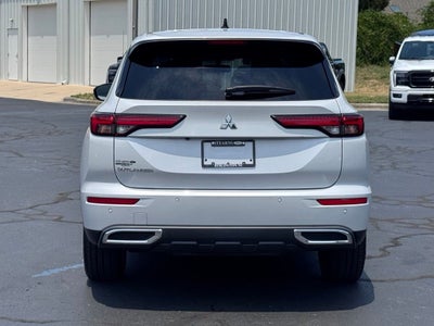2022 Mitsubishi Outlander ES