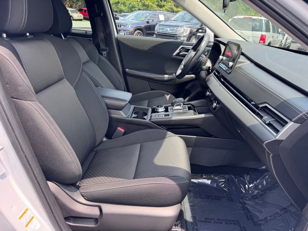 2022 Mitsubishi Outlander ES
