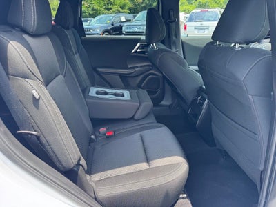 2022 Mitsubishi Outlander ES