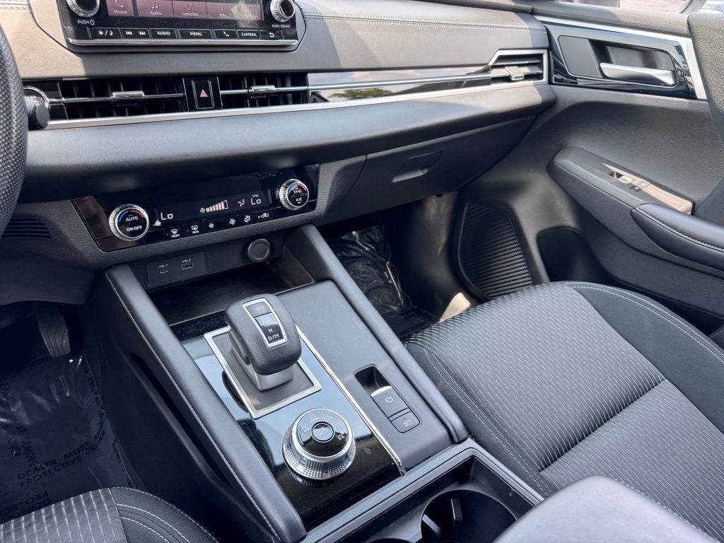 2022 Mitsubishi Outlander ES