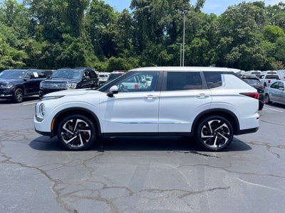 2022 Mitsubishi Outlander ES