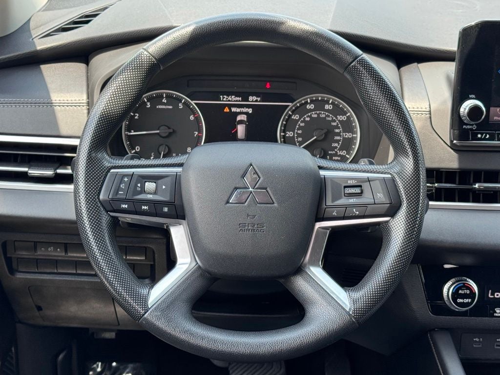 2022 Mitsubishi Outlander ES