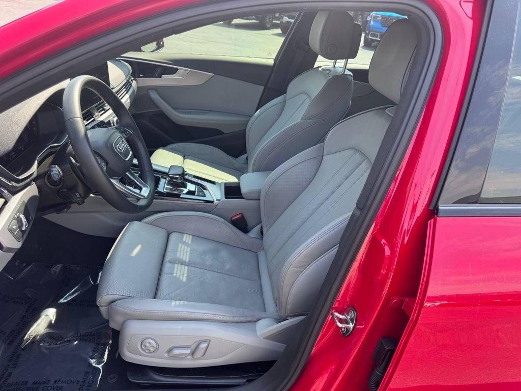 2022 Audi A4 45 S line Premium Plus quattro