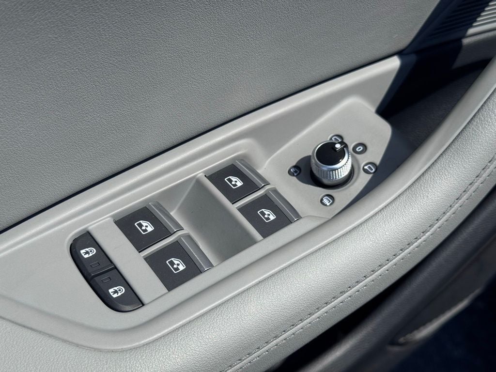 2022 Audi A4 45 S line Premium Plus quattro
