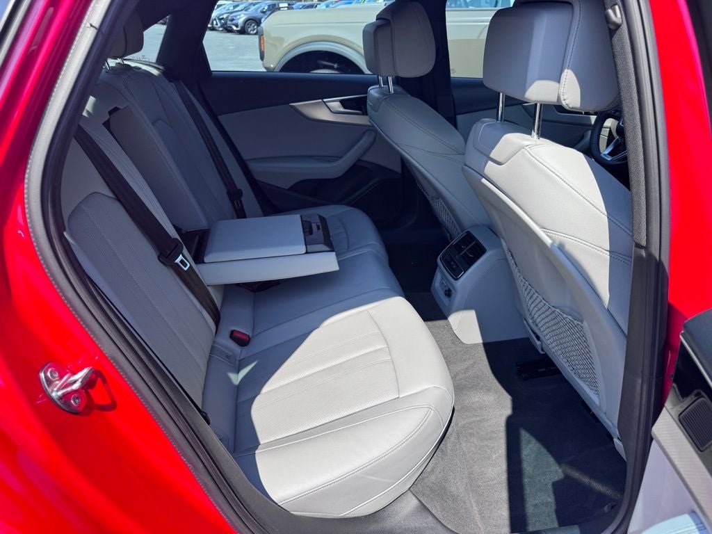 2022 Audi A4 45 S line Premium Plus quattro