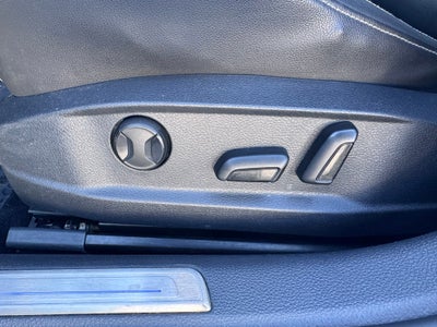 2016 Volkswagen Golf R DCC & Navigation 4Motion 4Motion