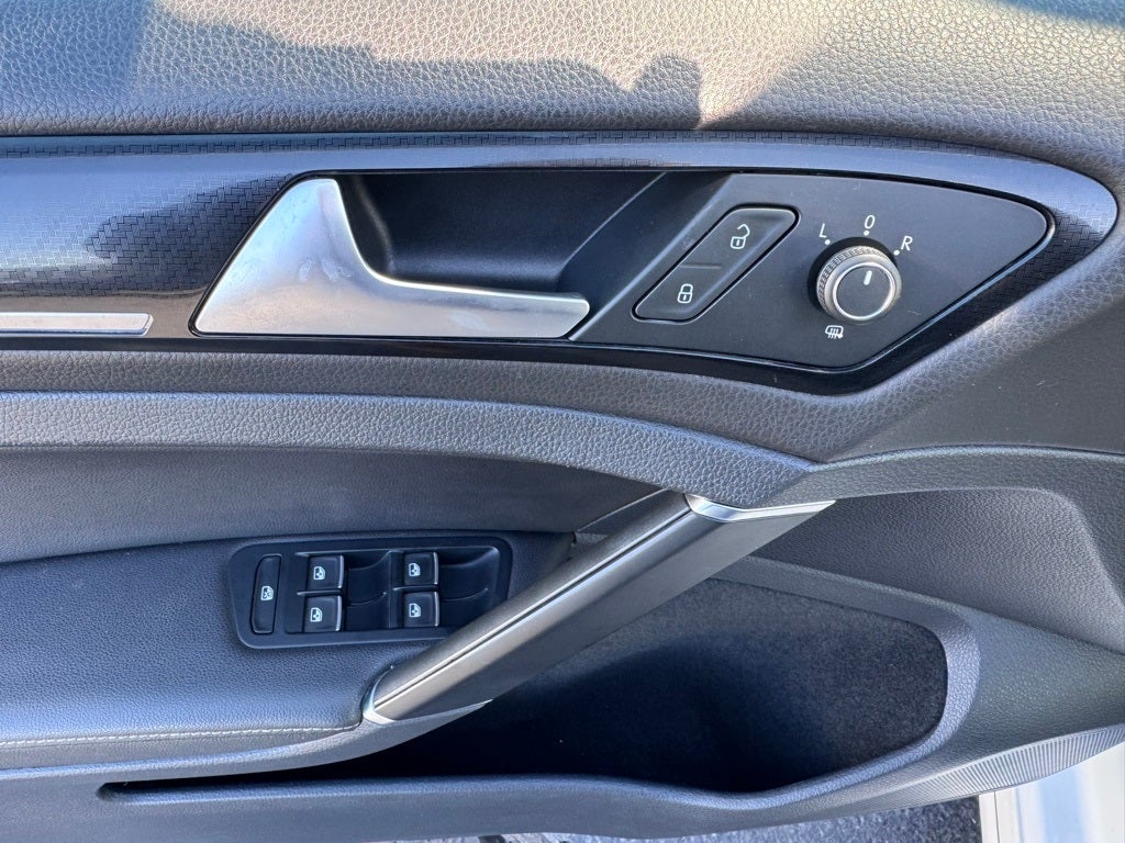 2016 Volkswagen Golf R DCC & Navigation 4Motion 4Motion